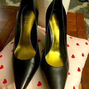 Classic black Ralph Lauren Heels size 10B